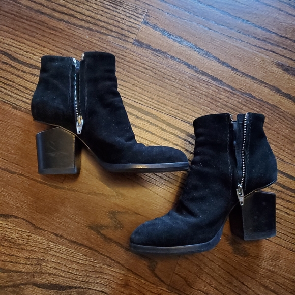 Alexander Wang Gabi cut out black suede bootie boots size 36 - Picture 2 of 8